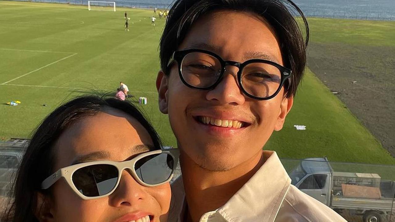 Brandon Langsung Membuat Cincin Untuk Melamar Sang Pacar