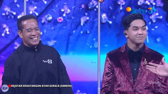 Kedatangan Sang Ayah, Gerald (Ambon) Malah Harus Tereliminasi di Top 5 Final ''The Icon Indonesia''. (SCTV)