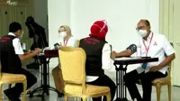 Wakili Pengusaha, Ketua Kadin Rosan Roeslani Disuntik Vaksin Covid-19 Perdana