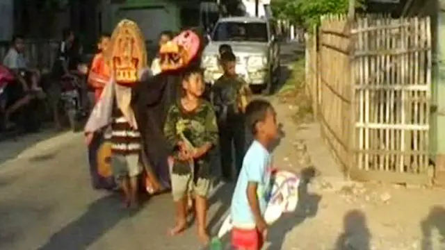 Ngabuburit Unik Barong Anak-anak Kudus