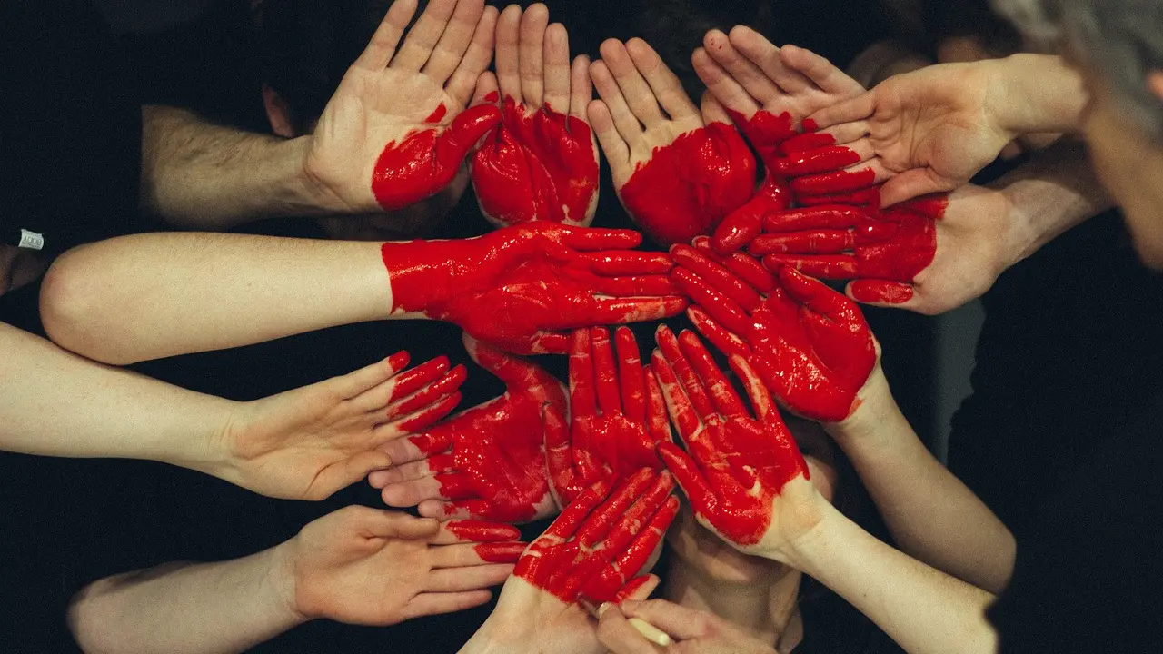 Apa Arti Warna Merah? Ketahui Makna dan Simbolnya Secara Spiritual