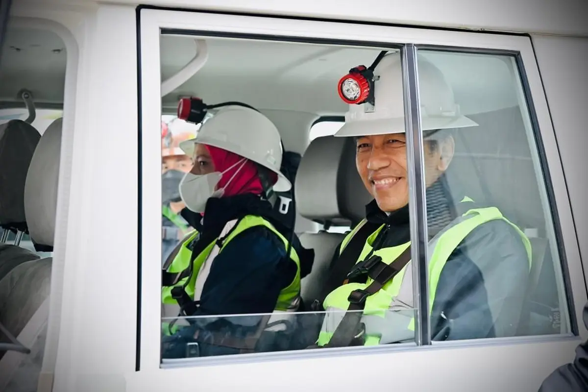 Presiden Joko Widodo (Jokowi) bersama rombongan tiba di Grasberg, Kamis 1 September 2022 pukul 08.15 Waktu Indonesia Timur (WIT). (Foto: Biro Pers Sekretariat Presiden Laily Rachev)