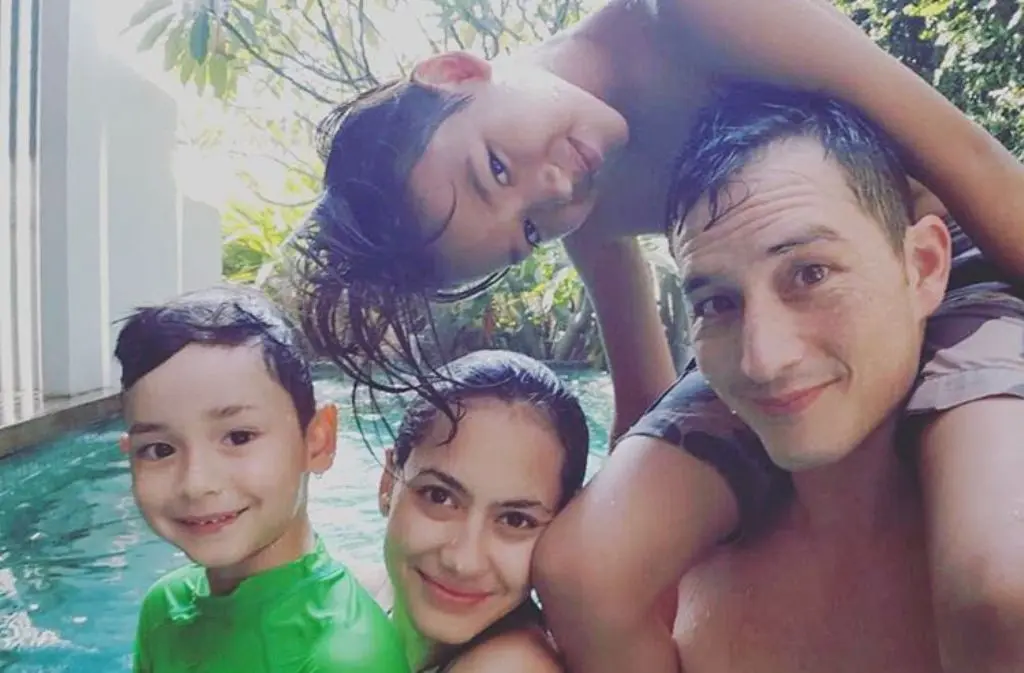 Pevita Pearce dan Mike Lewis [foto: instagram/richard_kingstons]