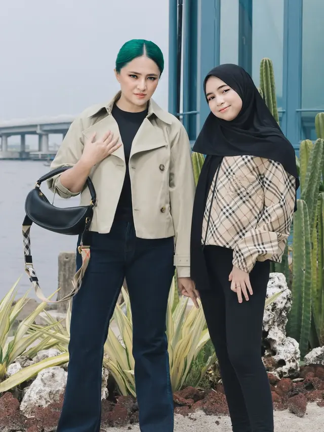 6 Outfit Senada Marshanda dan Sienna, Inspirasi Ibu Anak Tampil Kompak