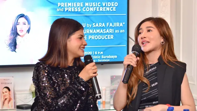 Sara Fajira saat jumpa pers video klip lagu terbarunya di MS Glow Aesthetic Clinic Surabaya