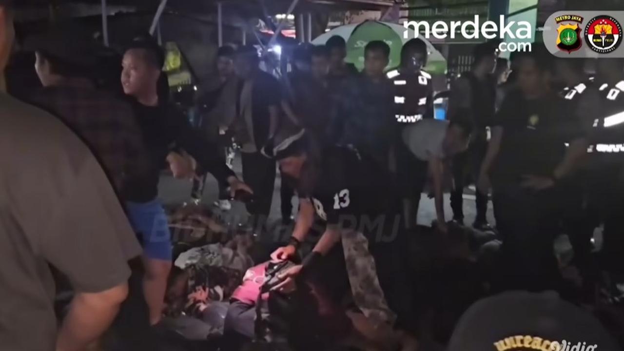 VIDEO:  Tampang Anggota Ormas PP Galak ke Polisi Bikin Gerah Jatanras, Masih Senyum Disuruh Berlutut