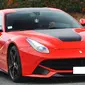 Mobil Ferrari merah milik Mario Balotelli (Daily Mail)