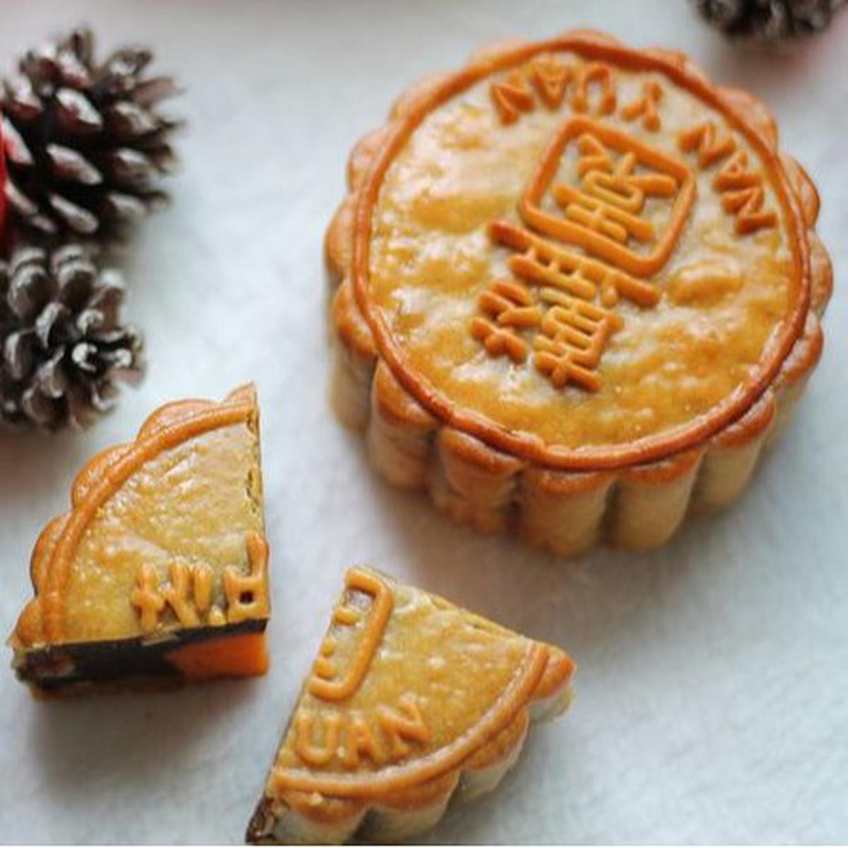 Kue Bulan