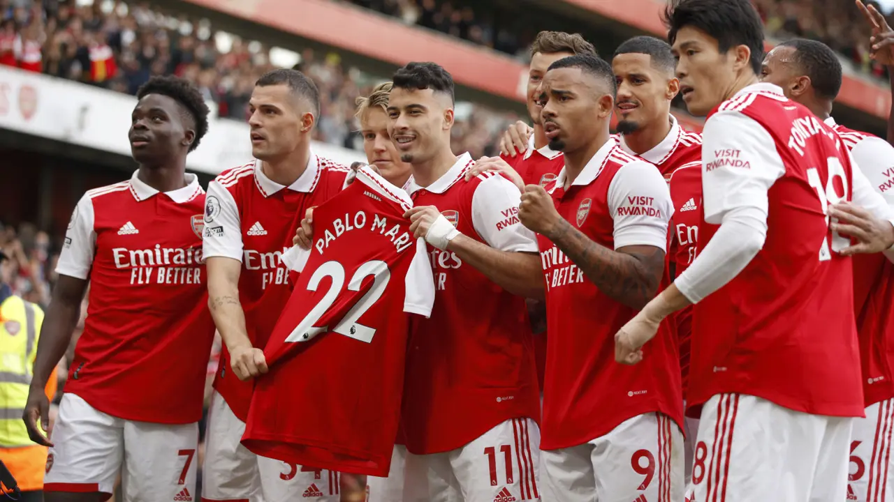 Foto: Arsenal Berpesta, Manchester Menang Tipis di Liga Inggris