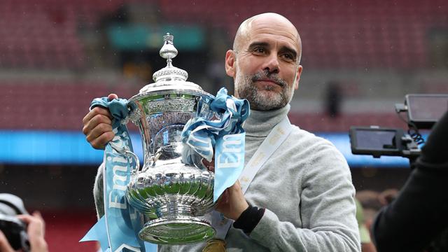 Pep Guardiolo manchester city