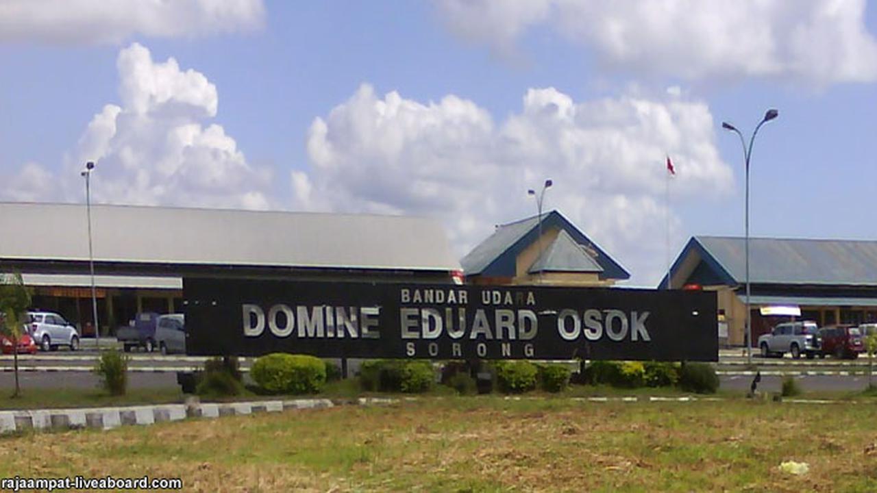 bandara-sorong130529b.jpg