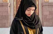 Minta Warganet Jangan Berekspektasi, Ini Potret Fuji saat Umrah