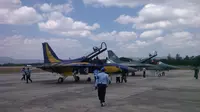 Pesawat T50i Golden Eagle terparkir rapi di Lanud Adi Sucipto, Yogyakarta. (Liputan6.com/Fathi Mahmud)