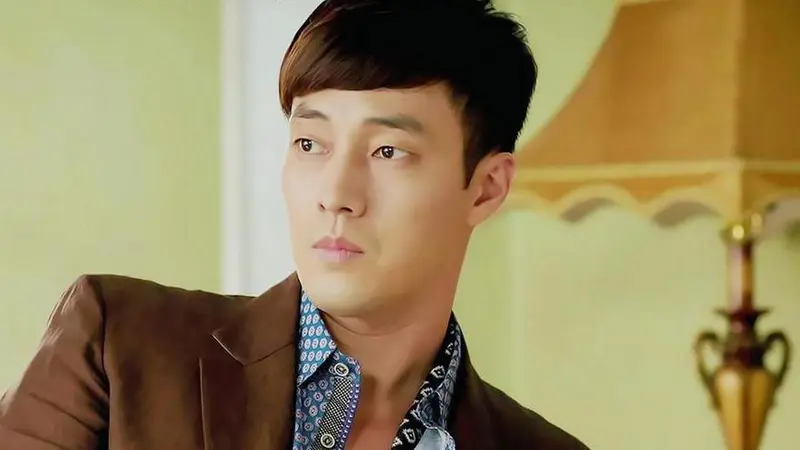 So Ji Sub