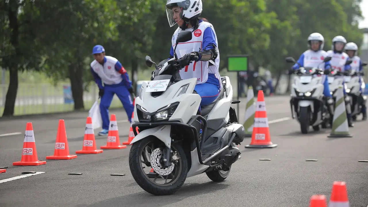 Edukasi Berkendara, AHM Uji Keahlian Jagoan Safety Riding-nya (ist)