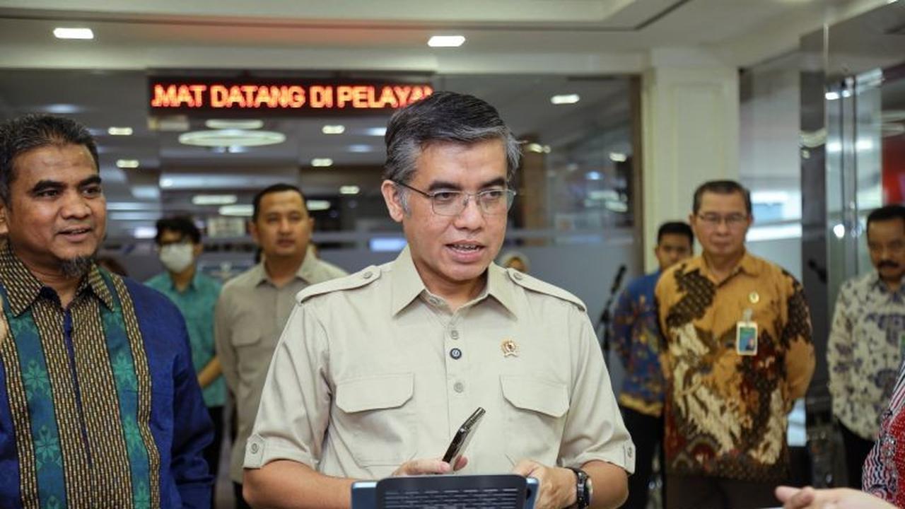 Menaker Yassierli Tegaskan Kewajiban Pembayaran THR Keagamaan 2026 Tepat Waktu