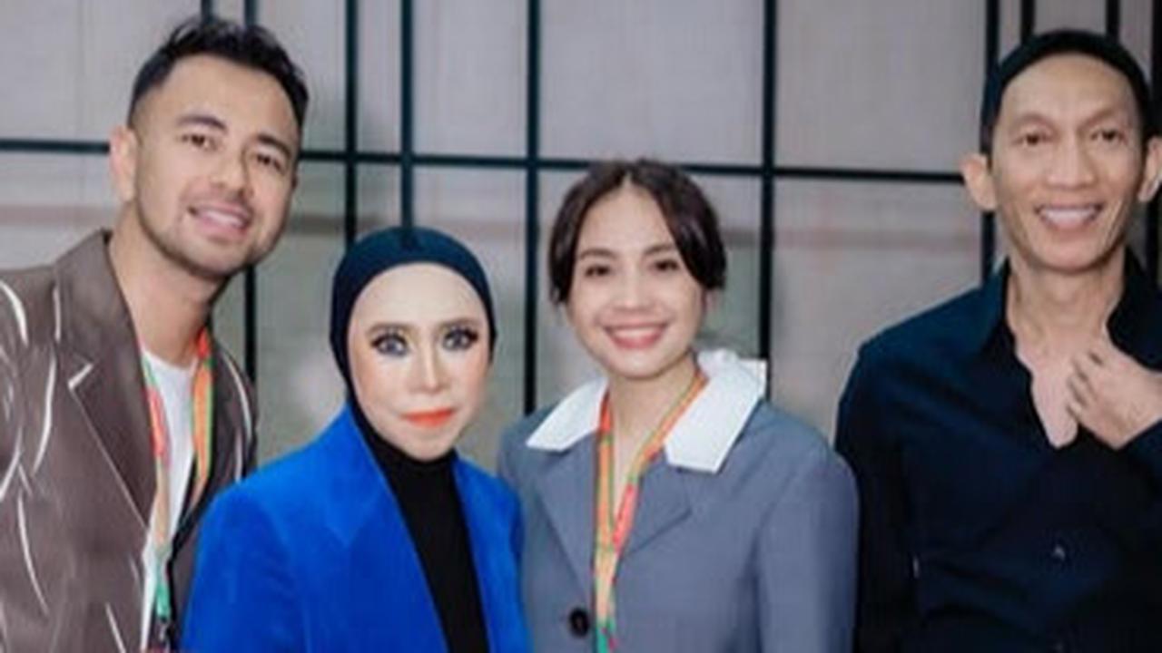 Potret Cantik Menggemaskan Nagita Slavina Bergaya Bak Anak Sekolah saat Nonton Konser Melly Goeslaw di Malaysia