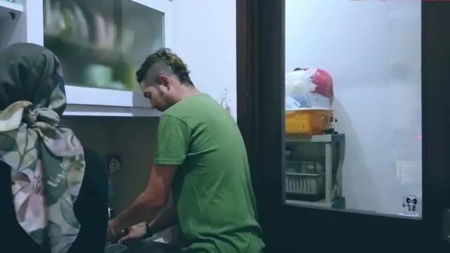 Pemilihan Warna yang Membuat Dapur Terlihat Luas