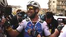 Kemenangan di Milano-Torino ini menjadi kemenangan yang ke-159 dalam karier balap Mark Cavendish. Ia mengaku sangat senang atas capaiannya tersebut. (La Presse via AP/Gian Mattia D'Alberto)