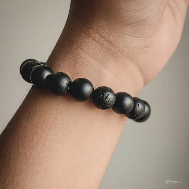8. Gelang Manik Gelap Elegan (Matte Black Beads Bracelet)