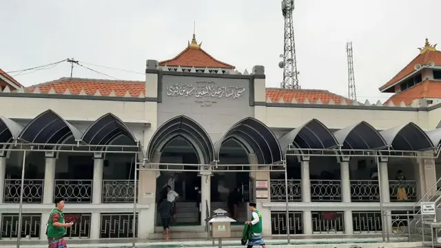 Masjid Sunan Giri di Gresik Jawa Timur. (Dok: IG https://www.instagram.com/p/Cmk-CKGv8fM/?img_index=1&igsh=MTdpeWhoanJqZXYzcw==)