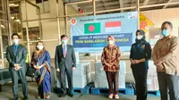 Bangladesh menyerahkan bantuan berupa obat-obatan ke Indonesia untuk penanganan pasien Covid-19 (Dok: Kedubes)