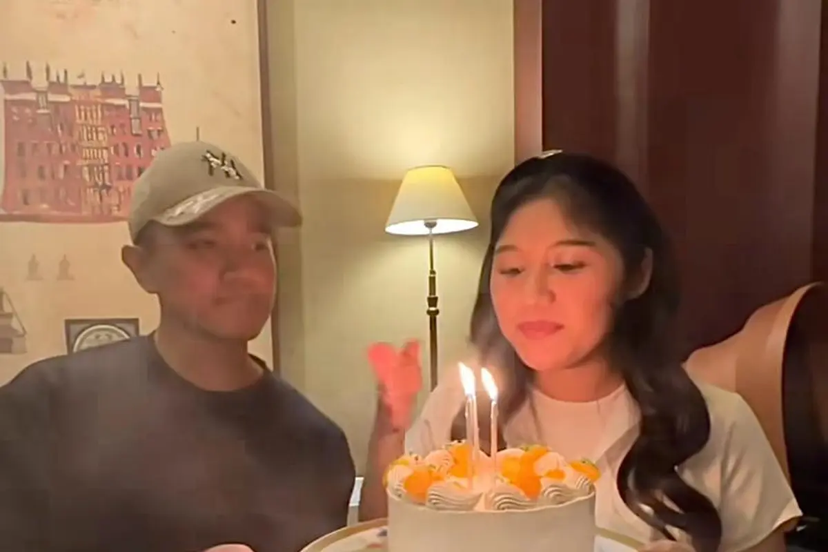Gaya Erina Gudono Rayakan Ulang Tahun ke-28 Bareng Keluarga, Pakai Tas Hermes Rp500 Juta-an dan Bandana Prada Rp7 Juta-an