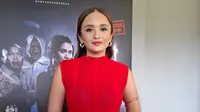 Serunya Gabriella Desta Jadi Mak-Mak Gibah di Film Setannya Cuan: Tak Banyak Omong Tapi Nimbrung