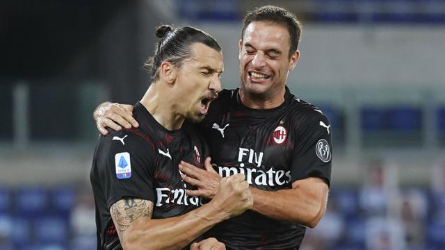 FOTO: AC Milan Cukur Lazio 3-0