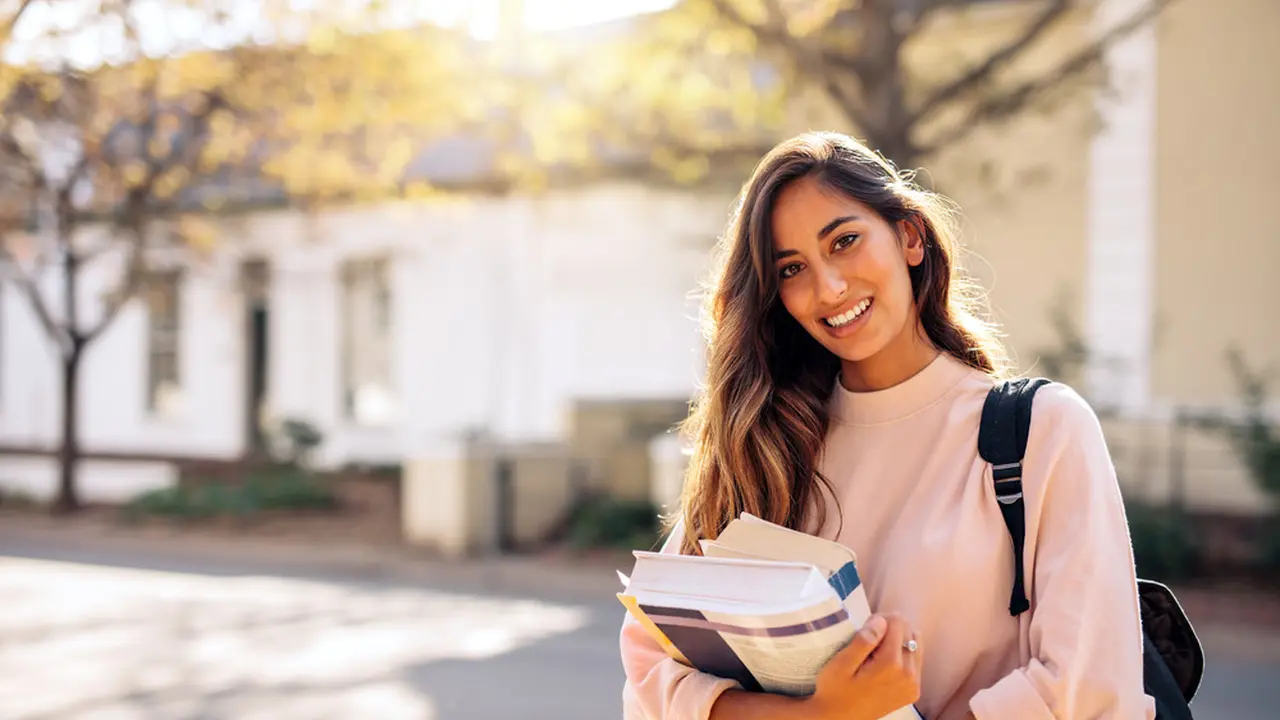 Tampil Cantik Saat Kuliah Offline? Ini Dia Tipsnya, Dijamin Makin Percaya Diri dan On Point