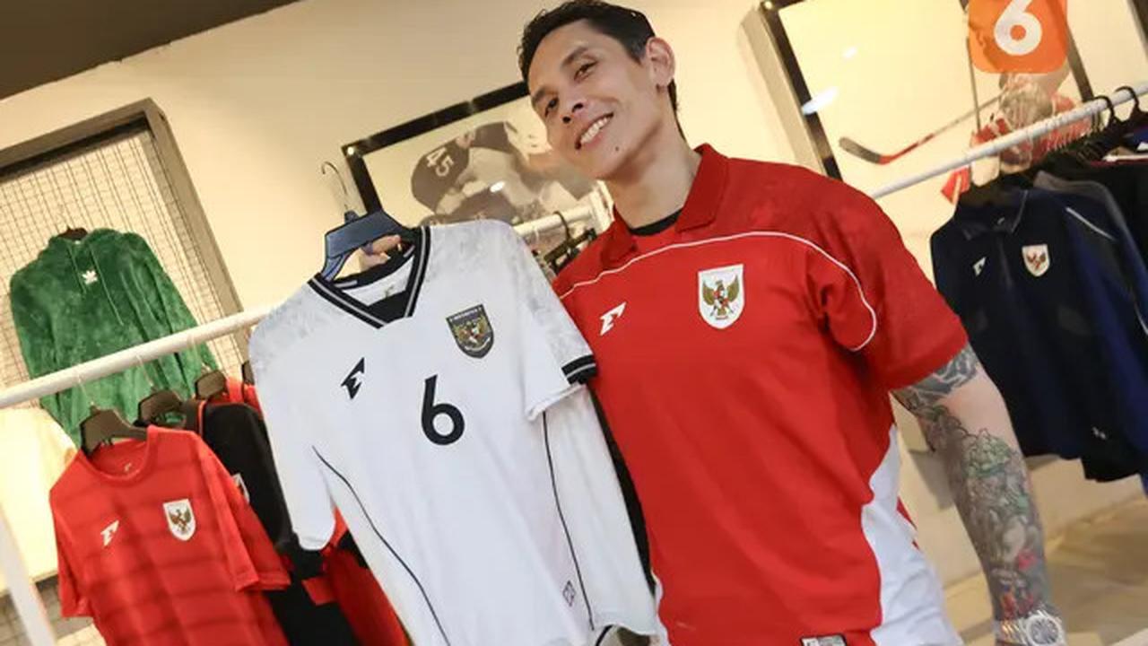 Denny Landzaat Mengagumi Jersey Anyar Timnas Indonesia: Selalu Suka yang Merah, Warna Putih Mewah Setara Real Madrid