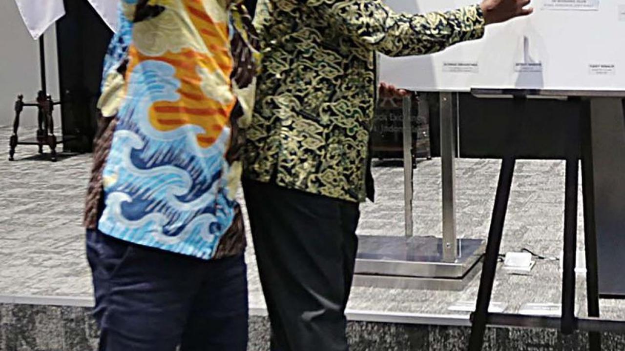 Uu juga mengapresiasi kinerja bank BJB yang bisa terus ditingkatkan di tengah tantangan ekonomi yang kian dinamis ini.