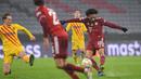 Jelang akhir babak pertama, pasukan Julian Nagelsmann tersebut mencetak gol kedua melalui aksi Leroy Sane. (AFP/Christof Stache)