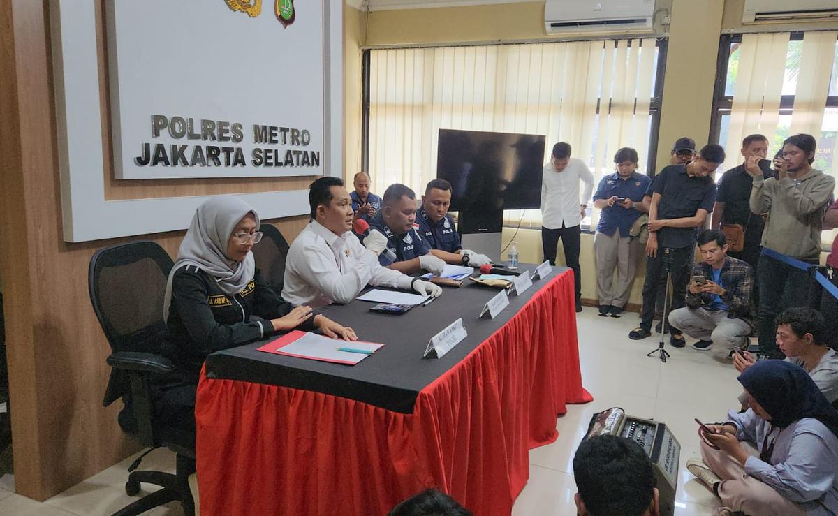 Kasat Reskrim Polres Metro Jakarta Selatan AKBP Bintoro menutup kasus kematian Brigadir RAT karena dipastikan bunuh diri.