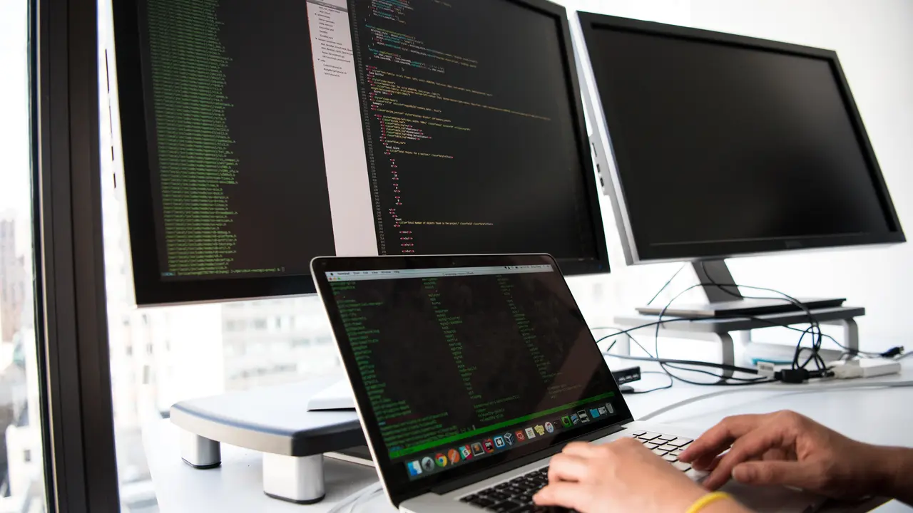 Hardware adalah : Pengertian, Fungsi, Jenis dan Contohnya