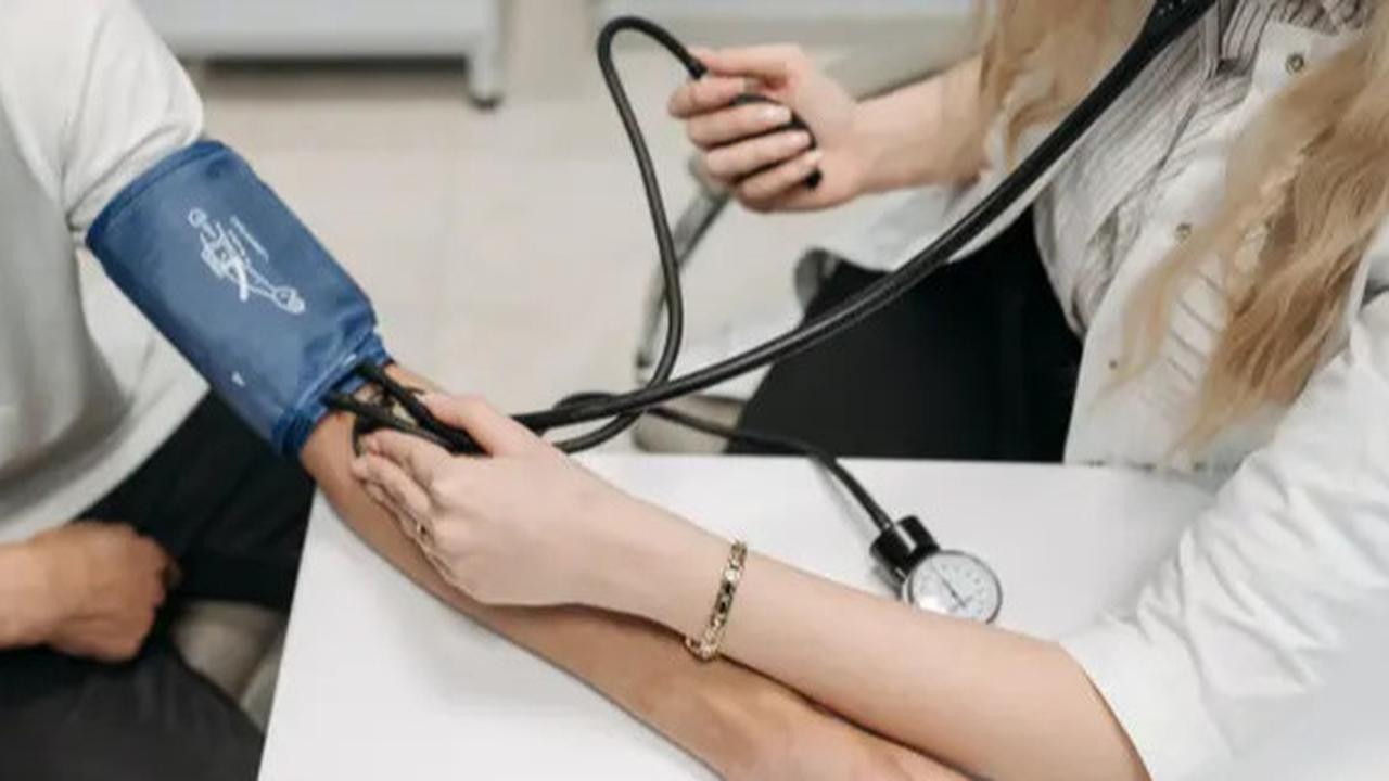 Cara Alami Turunkan Tekanan Darah Tinggi Tanpa Obat dalam Waktu 10 Menit, Dijamin Manjur