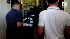 Seorang pria tega membunuh ibu dan menganiaya istrinya menggunakan cangkul.