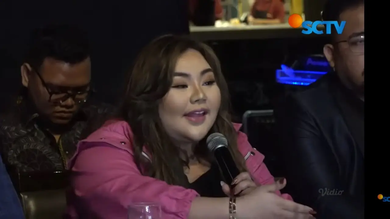 Lisa Mariana. (Tangkapan layar YouTube Hot Shot/ YouTube SCTV)