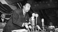 Pablo Neruda&nbsp;yang dikenal dengan karyanya "Twenty Love Poems and a Song of Despair", meninggal pada 23 September 1973. (Dok. AFP)