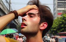 Rambut Gundul vs Panjang: Mana Pilihan Terbaik Hadapi Cuaca Panas Ekstrem? Cek Plus Minusnya!