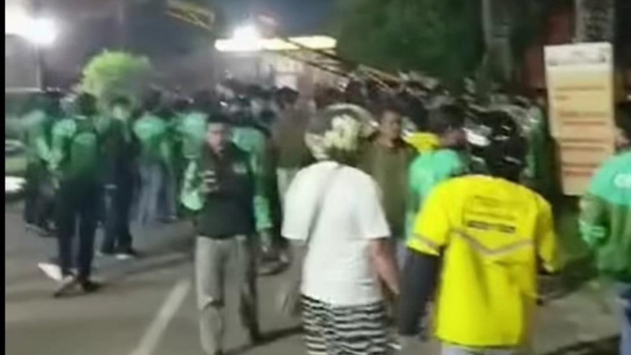 Motor Ratusan Driver Ojek Online di Kendari Mogok Usai Isi BBM di SPBU, Polisi Turun Tangan Selidiki