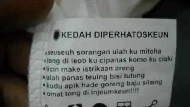 7 Tulisan Nyeleneh Di Balik Label Baju Ini Bikin Geleng Kepala