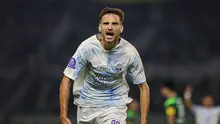 Pemain PSIM Yogyakarta,&nbsp;Nermin Haljeta saat timnya melawan Persebaya Surabaya&nbsp;pada BRI Super League 2025/2026 di Stadion Gelora Bung Tomo, Surabaya,&nbsp;Jumat (8/8/2025). (Bola.com/Abdul Aziz)&nbsp;