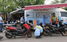 FOTO: Antusiasme Warga Ikut Uji Emisi Gratis