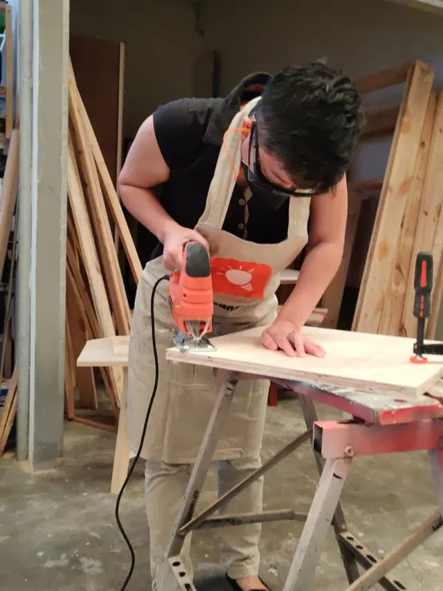 Diary Fimela: Asyiknya Berkreasi Membuat Ragam Furnitur Kayu Idaman Sendiri di RuangQu