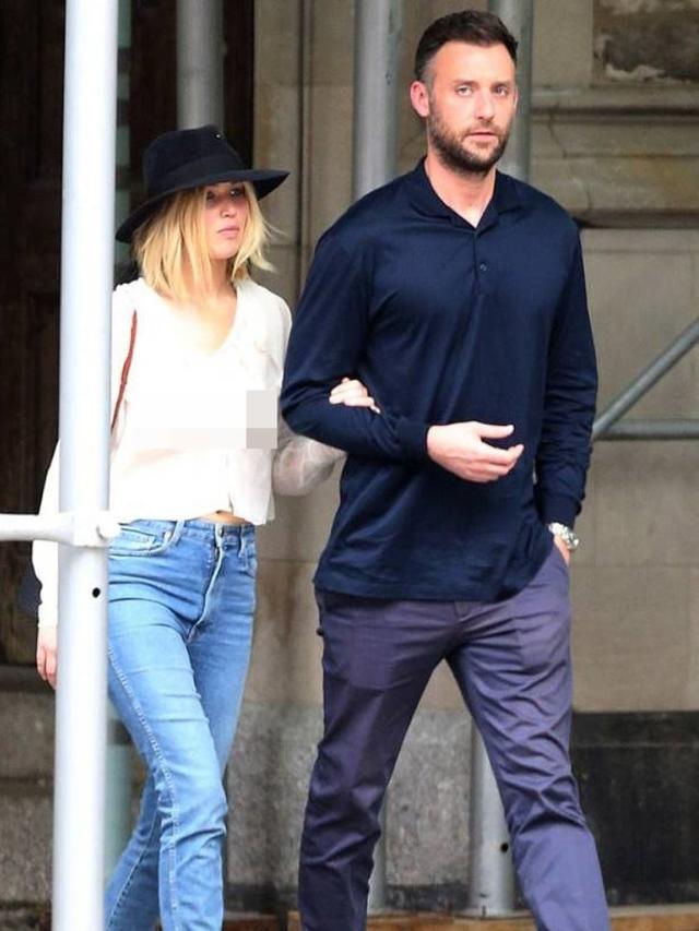 [Bintang] Jennifer Lawrence - Cooke Maroney