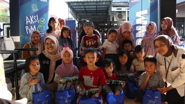 Cegah stunting dengan edukasi gizi danPNM bekerja sama dengan pemda dan posyandu melakukan pelayanan kesehatan pada ibu hamil dan anak untuk mencegah stunting. pemberian makanan tambahan