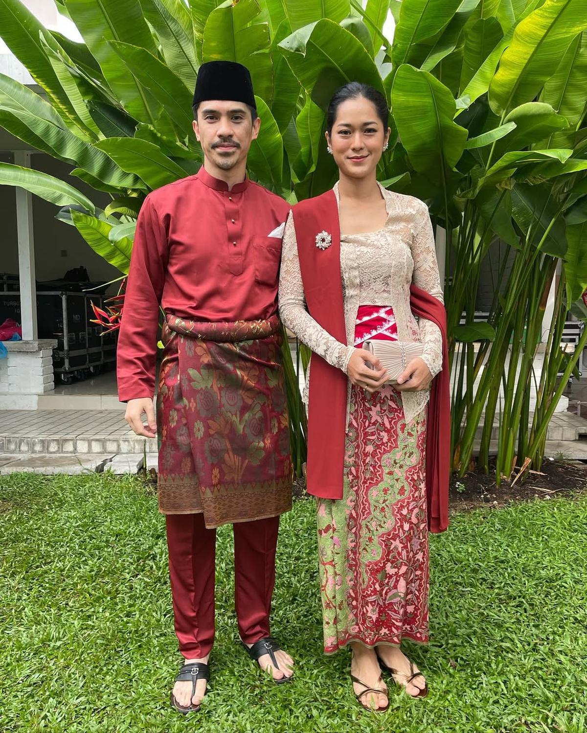 Inspirasi Model Kebaya Couple Modern untuk Acara Resmi dengan Gaya Tradisional Mewah Ala Prisia Nasution