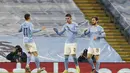Penyerang Manchester City, Ferran Torres (tengah) berselebrasi dengan rekan-rekannya usai mencetak gol ke gawang Marseille pada pertandingan lanjutan Grup C Liga Champions di stadion Etihad di Manchester di London, Kamis (10/12/2020). City menang telak 3-0 atas Marseille. (AP Photo/Jon Super)