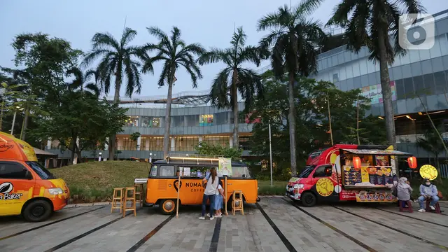 Menikmati Kuliner Waktu Berbuka Puasa di Senayan Park
